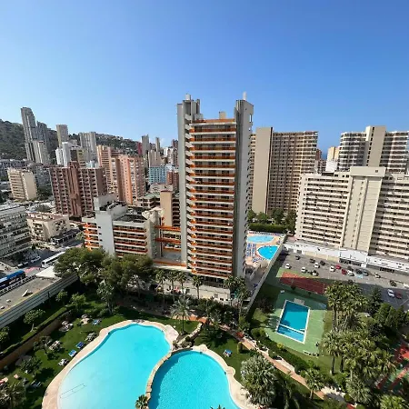 Hermoso Piso En Edificio Gemelos En דירה בנידורם